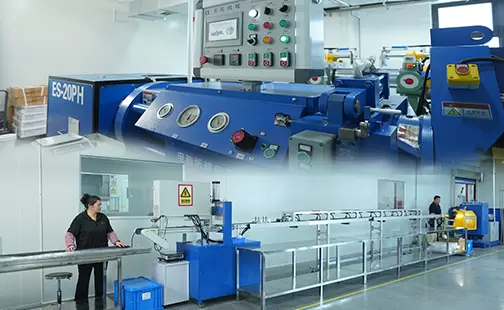 रबर एक्सट्रूज़न वर्कशॉप